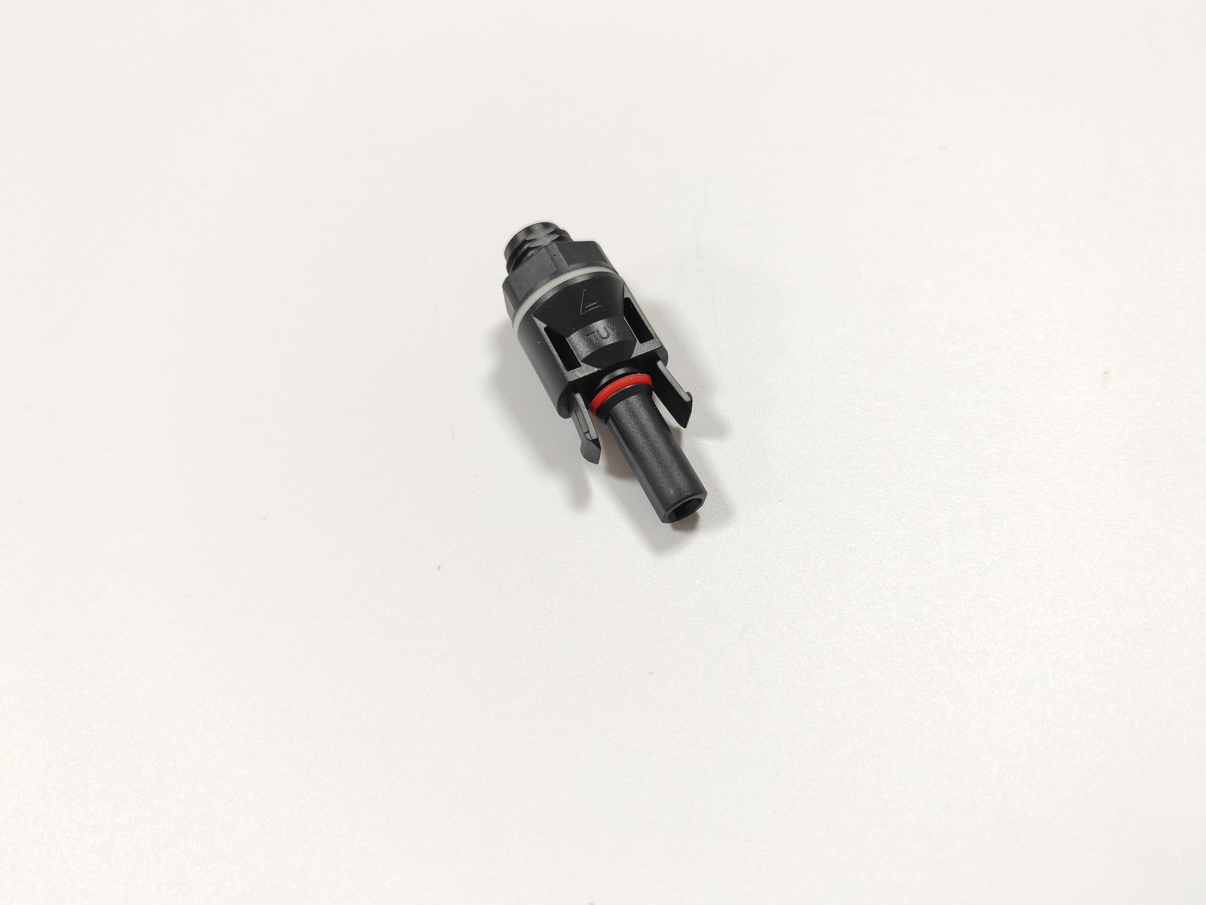 MaleFemale IP67 Waterproof MC4 1000V 30A50A PV DC Connector Photovoltaic Connectors